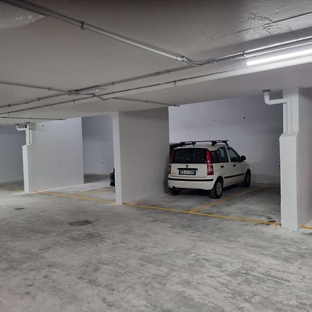 Intero Appartamento Con Giardino E Parcheggio Roma Esterno foto