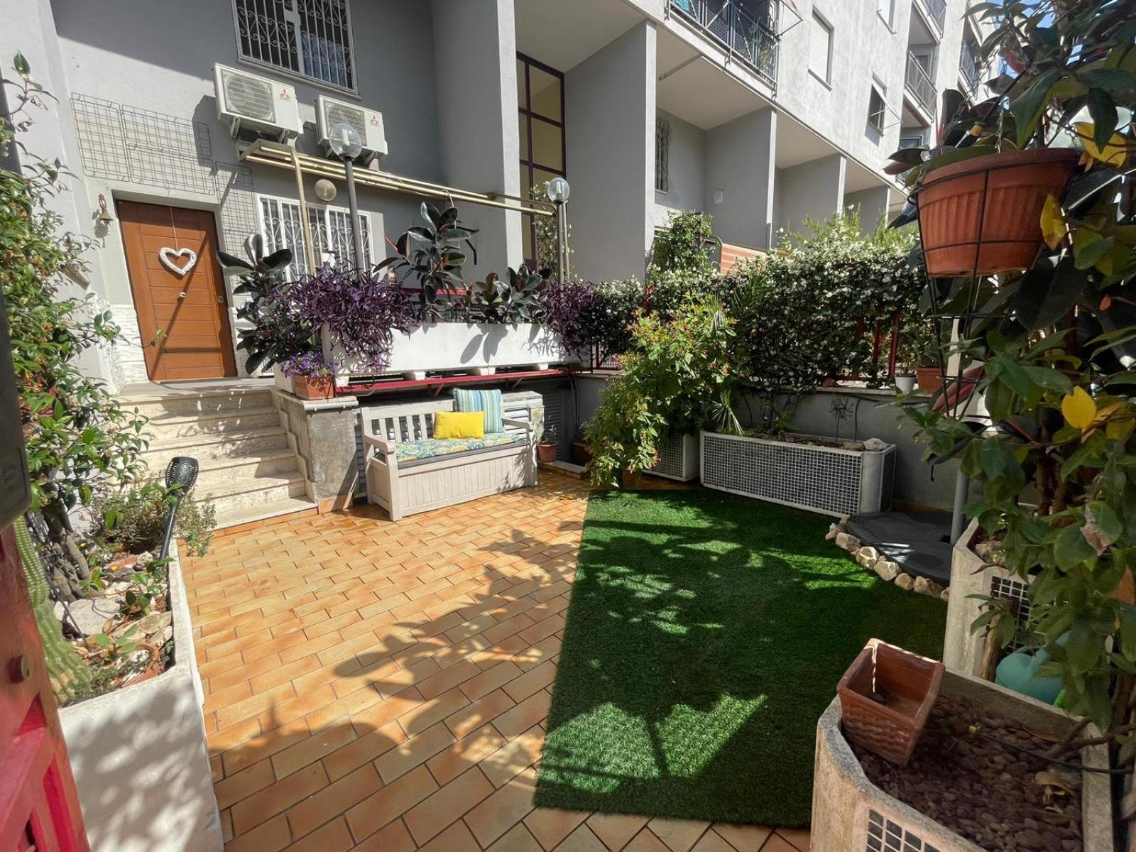 Intero Appartamento Con Giardino E Parcheggio Roma Esterno foto