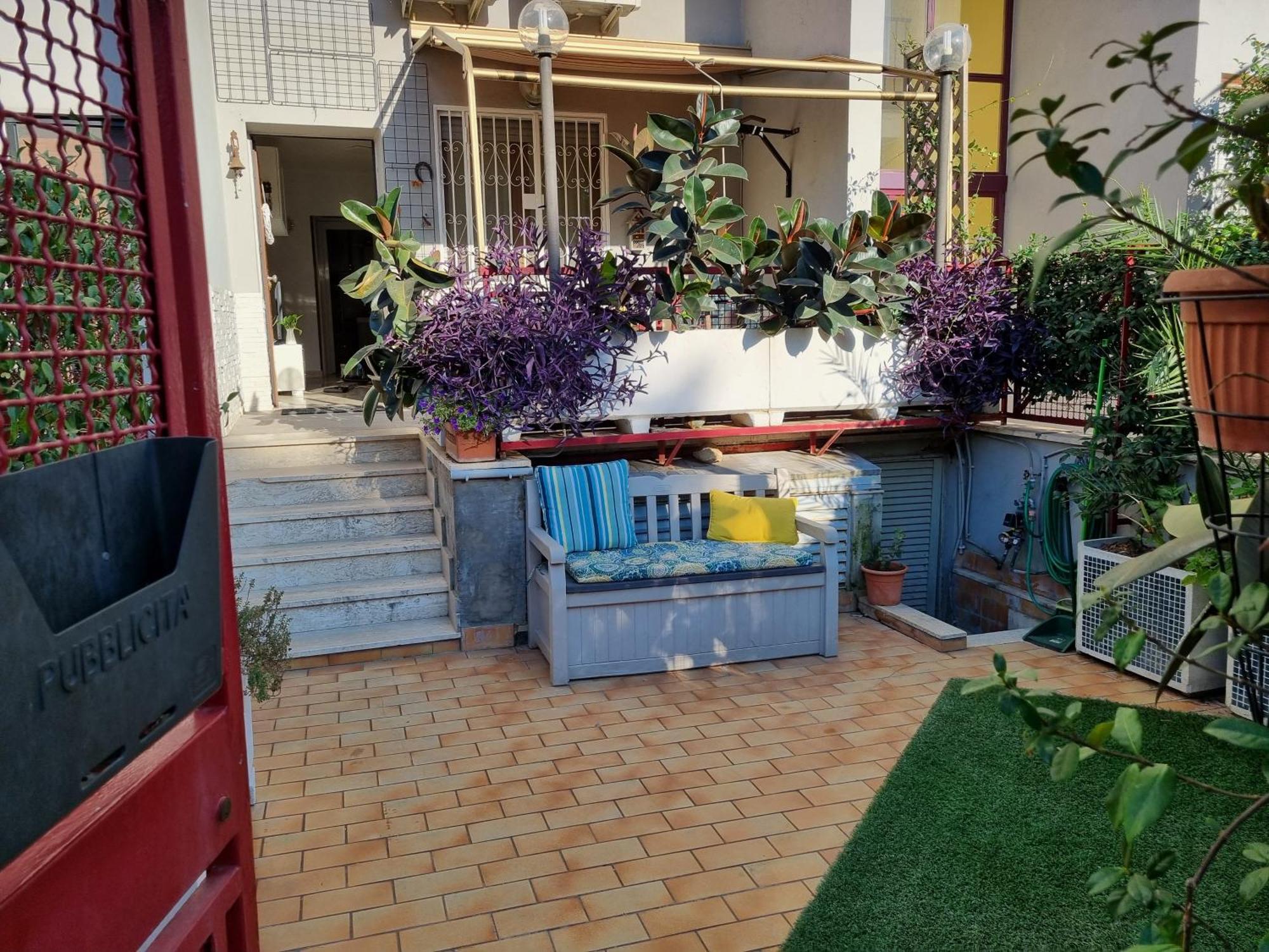Intero Appartamento Con Giardino E Parcheggio Roma Esterno foto